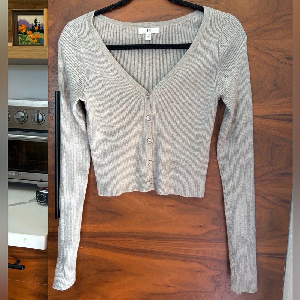 BP. Ribbed Crewneck Top in Light Gray